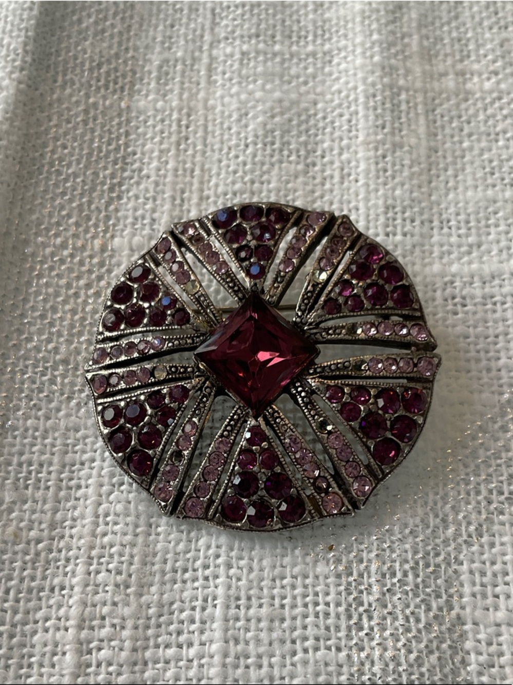 Vintage-Inspired Purple Crystal Brooch Pin